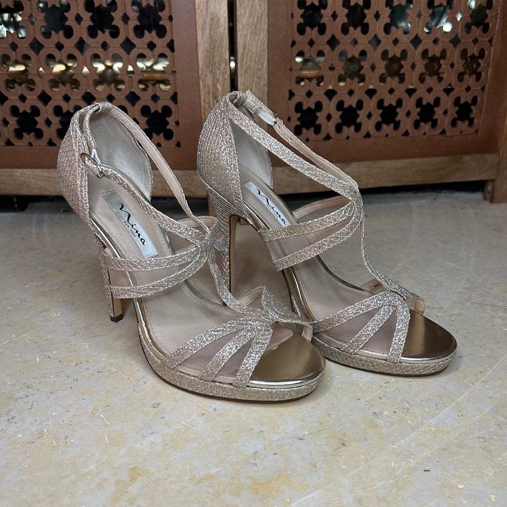 Nina Gold Shimmer Stiletto Heels size 9.